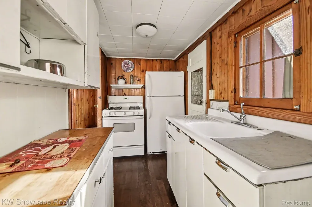 5872 Mount Maria Road Caledonia Township MI 49747