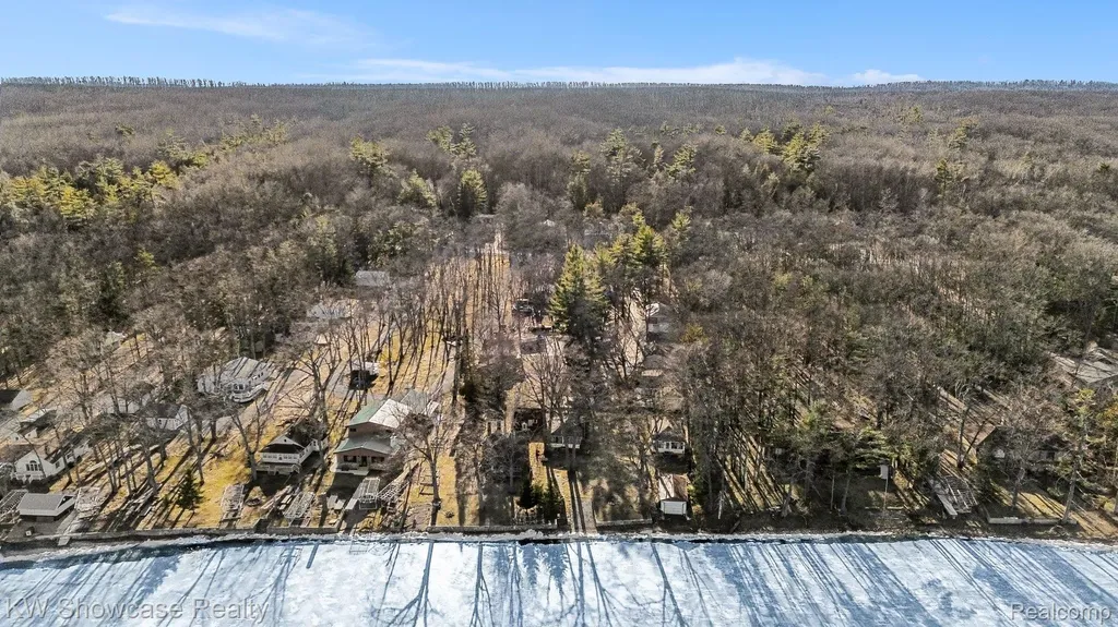 5872 Mount Maria Road Caledonia Township MI 49747