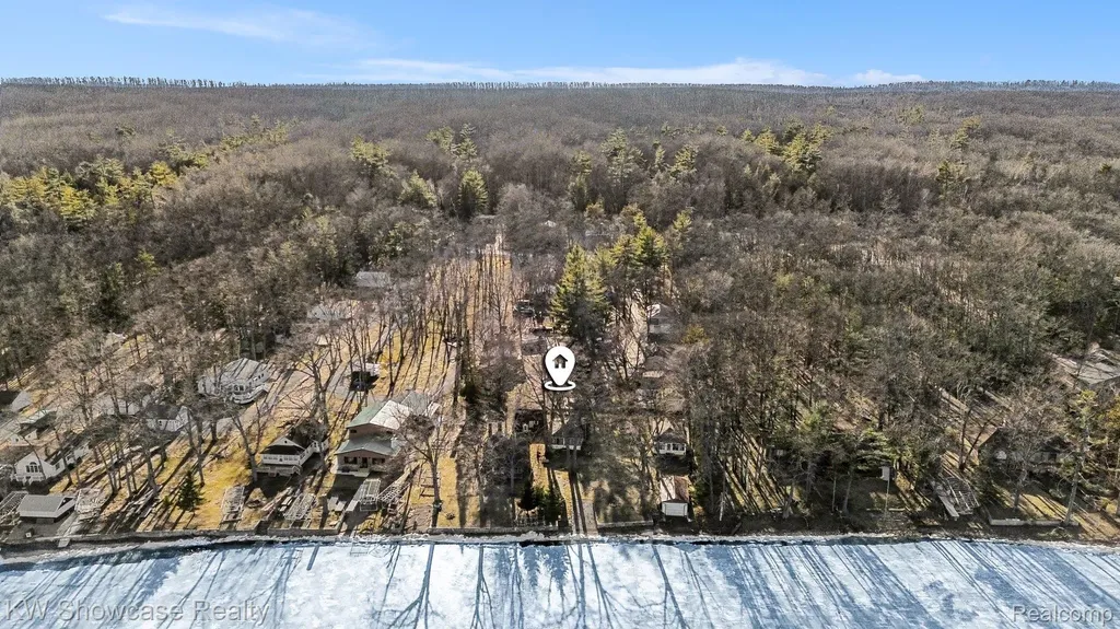 5872 Mount Maria Road Caledonia Township MI 49747