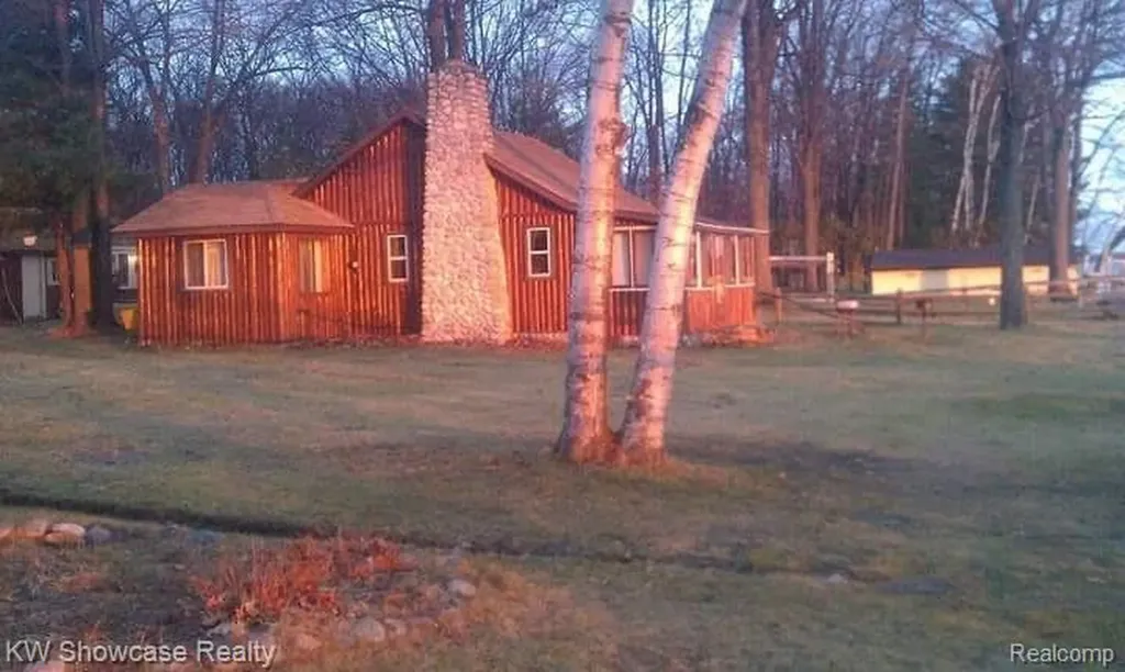 5872 Mount Maria Road Caledonia Township MI 49747