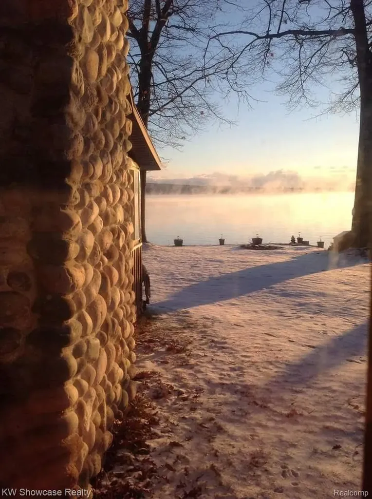 5872 Mount Maria Road Caledonia Township MI 49747