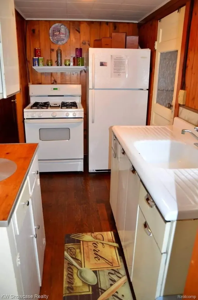 5872 Mount Maria Road Caledonia Township MI 49747