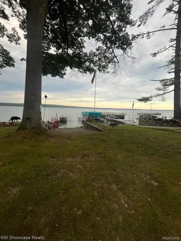 5872 Mount Maria Road Caledonia Township MI 49747