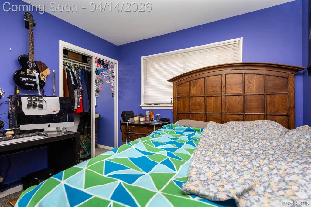 30087 Lyndon Street Livonia City MI 48154
