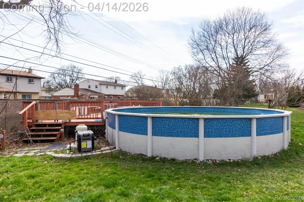 30087 Lyndon Street Livonia City MI 48154