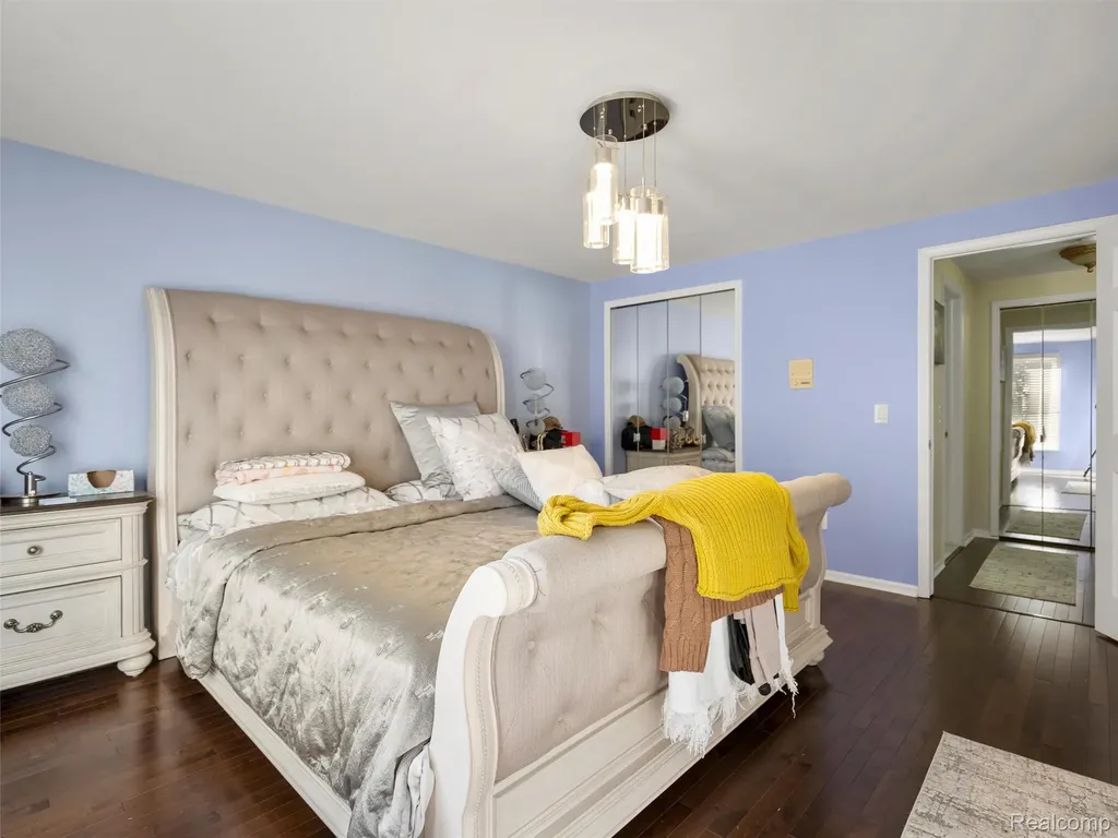 43043 W Kirkwood Drive Clinton Charter Township MI 48038