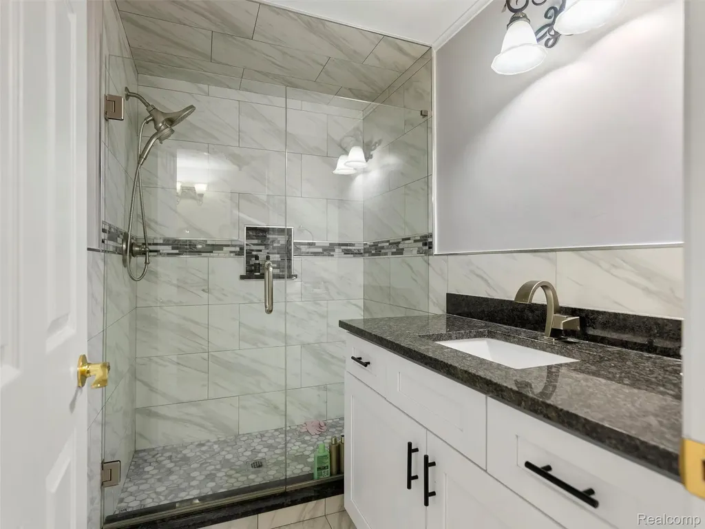 43043 W Kirkwood Drive Clinton Charter Township MI 48038
