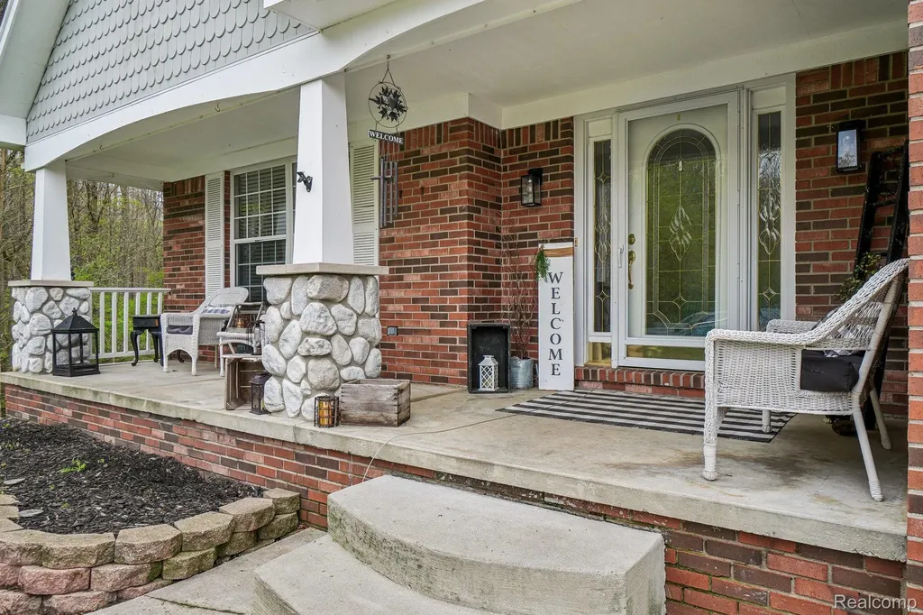 23882 Monroe Street Armada Village MI 48005