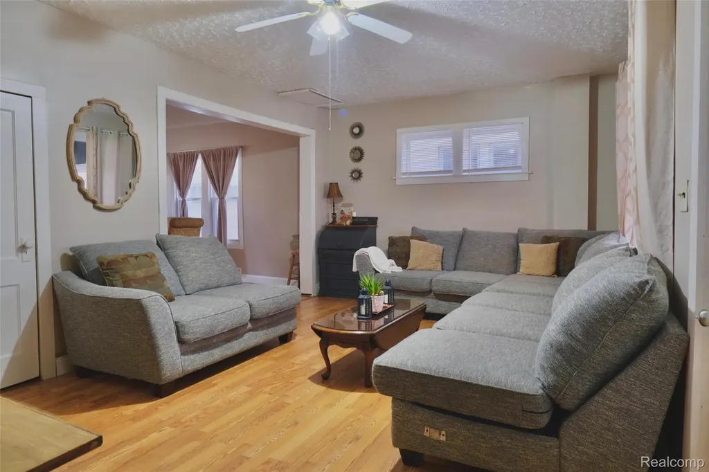 54 Abbott Street River Rouge City MI 48218