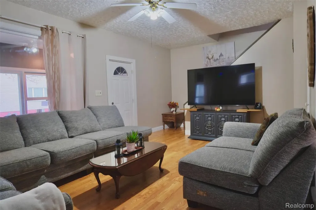 54 Abbott Street River Rouge City MI 48218