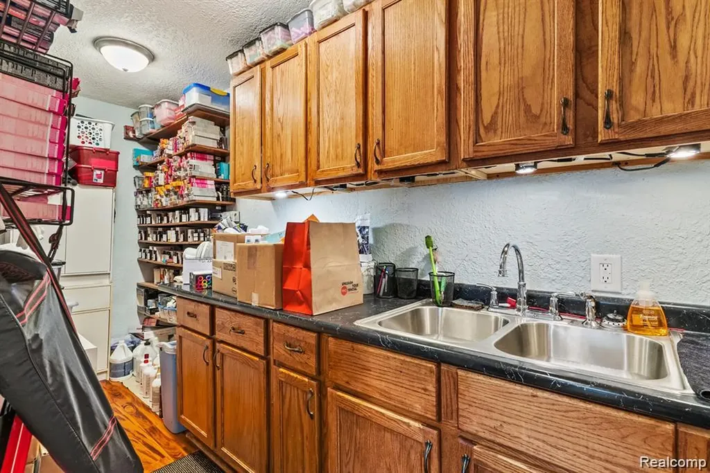6197 Dixie Highway Bridgeport Charter Township MI 48722