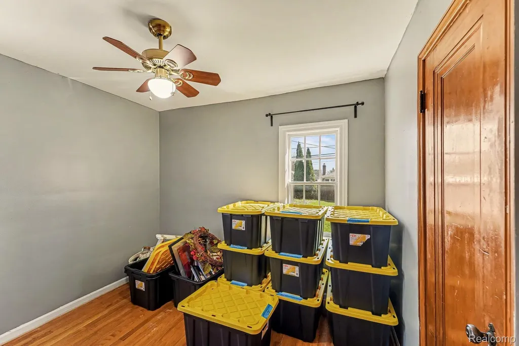 713 Riverbank Street Lincoln Park City MI 48146
