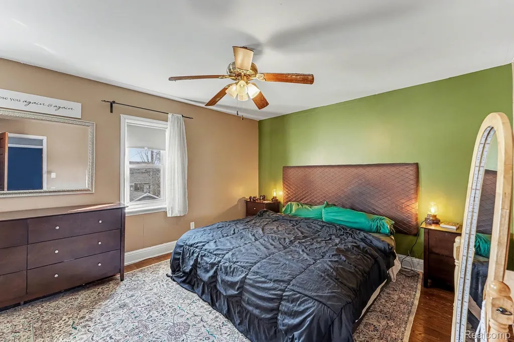 713 Riverbank Street Lincoln Park City MI 48146