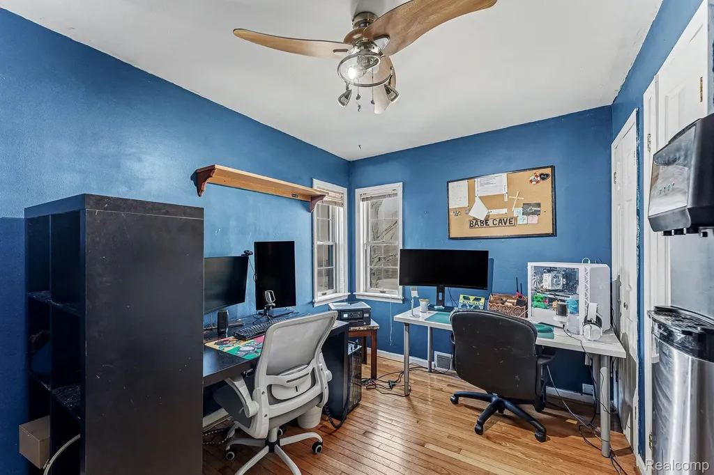 713 Riverbank Street Lincoln Park City MI 48146