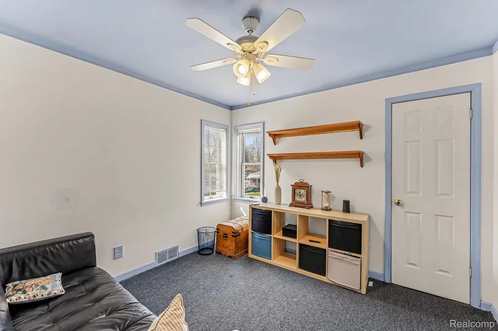 713 Riverbank Street Lincoln Park City MI 48146