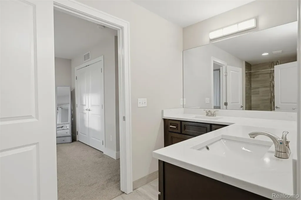 56496 Leeds Lane Macomb Township MI 48042