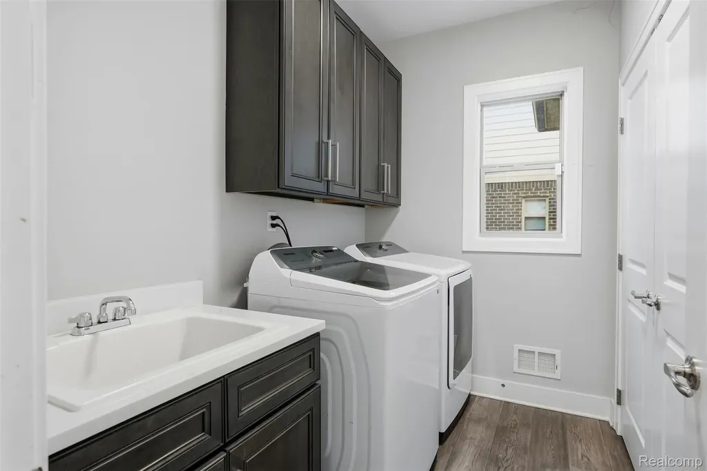 56496 Leeds Lane Macomb Township MI 48042