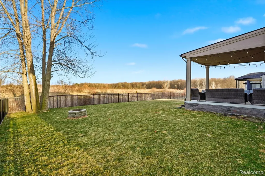56496 Leeds Lane Macomb Township MI 48042