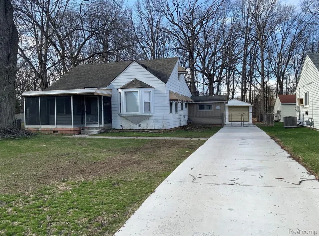 30008 Beechwood Street Garden City City MI 48135