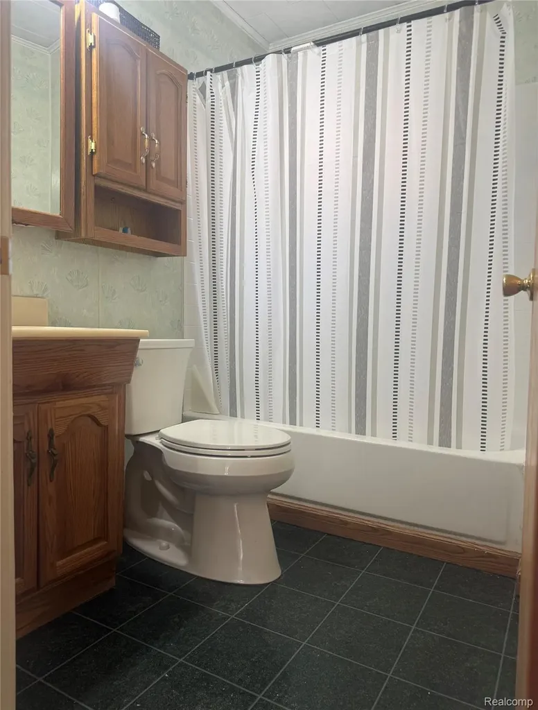 30008 Beechwood Street Garden City City MI 48135