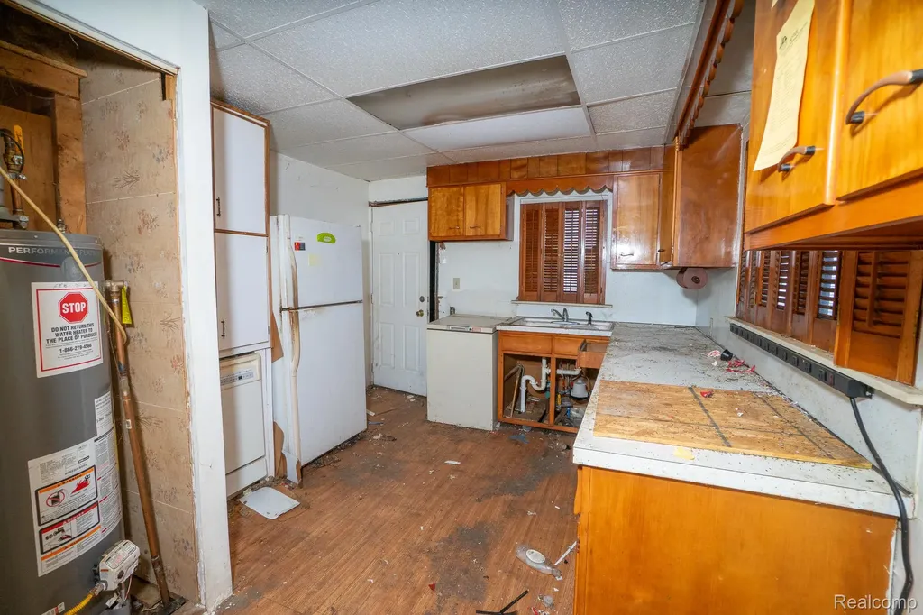 14088 Fellrath Street Taylor City MI 48180