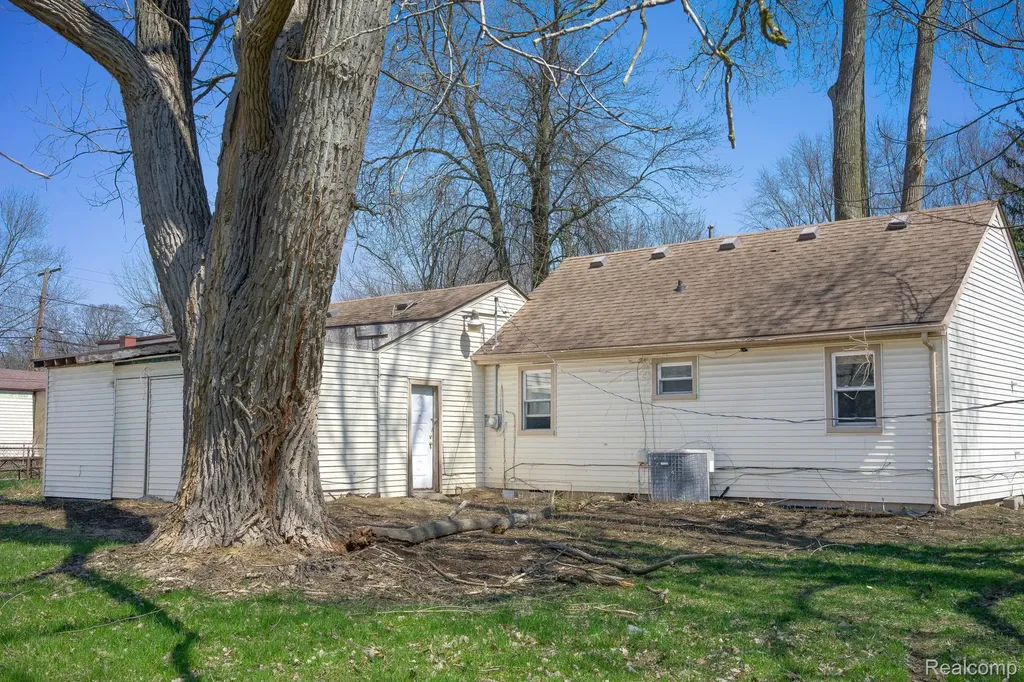 14088 Fellrath Street Taylor City MI 48180
