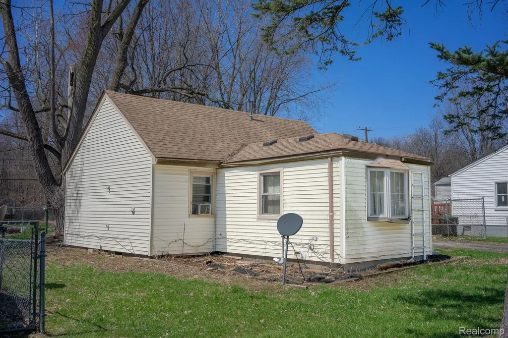 14088 Fellrath Street Taylor City MI 48180