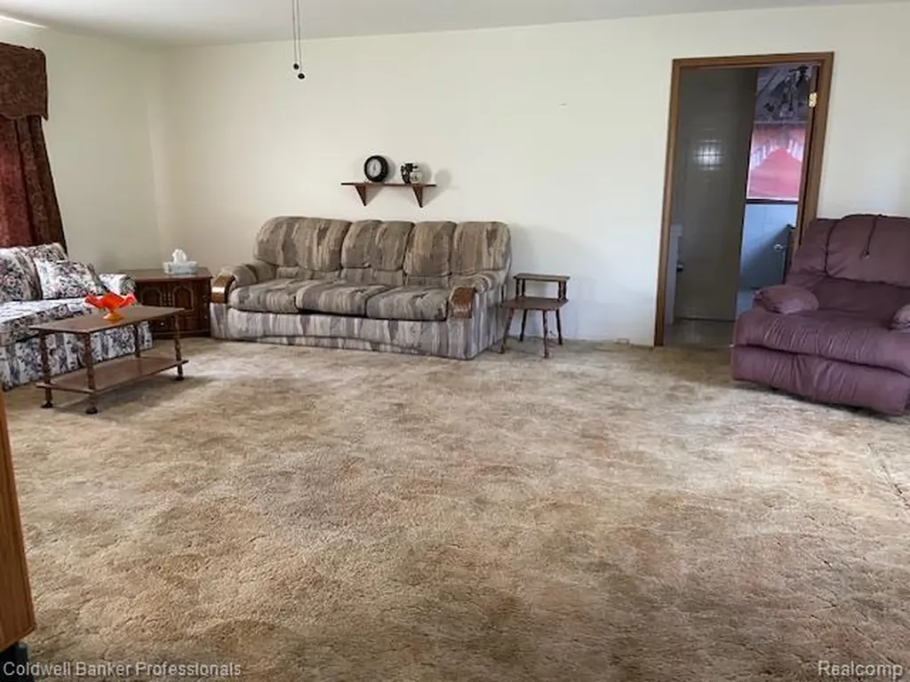 5447 Rensselear Elba Township MI 48446