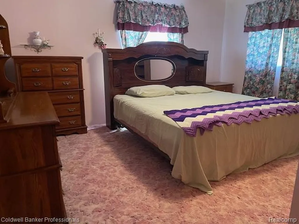 5447 Rensselear Elba Township MI 48446