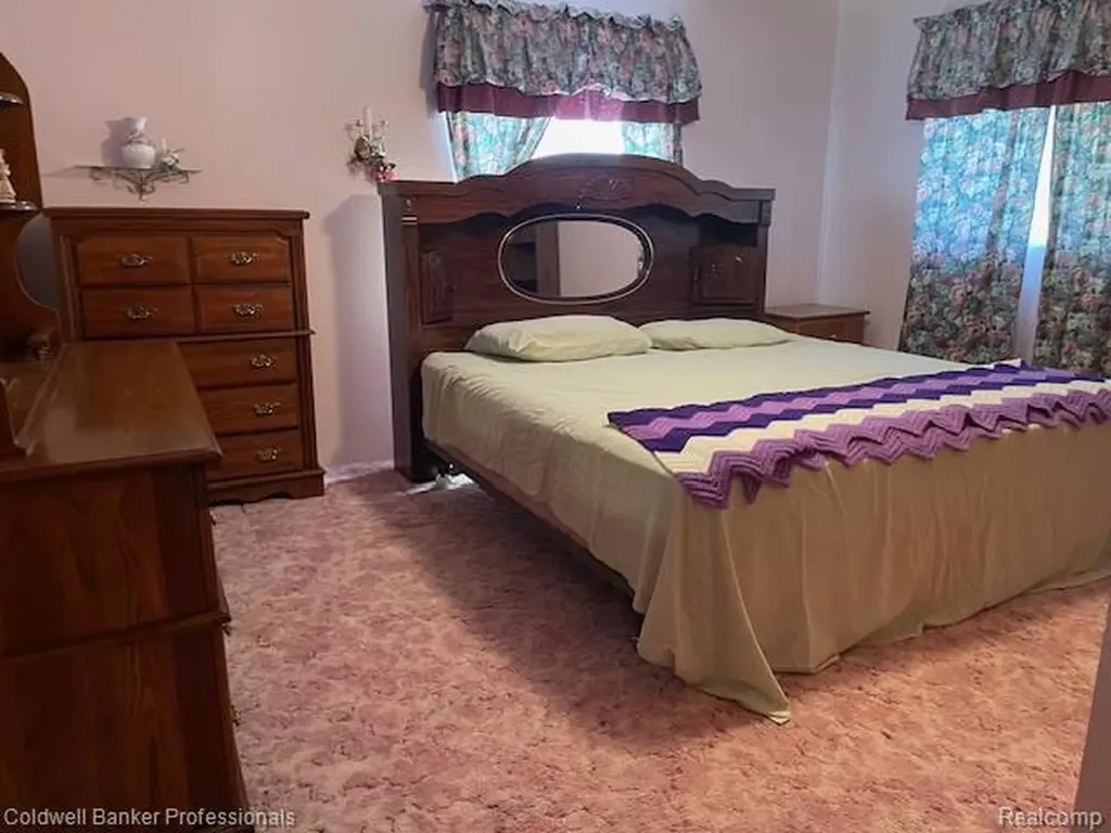 5447 Rensselear Elba Township MI 48446