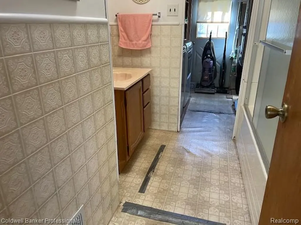 5447 Rensselear Elba Township MI 48446