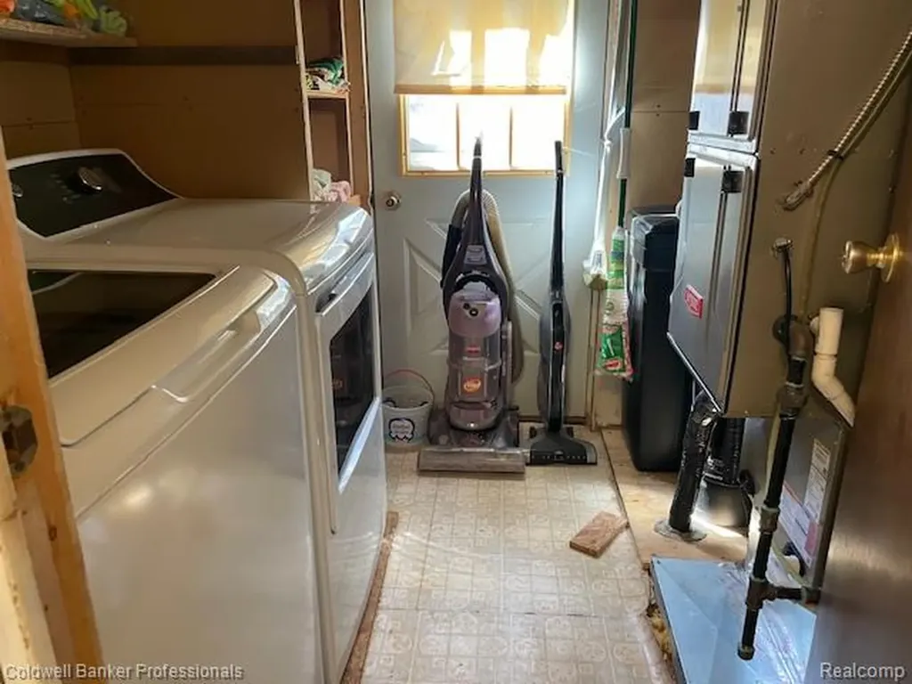 5447 Rensselear Elba Township MI 48446