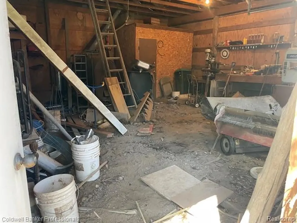 5447 Rensselear Elba Township MI 48446