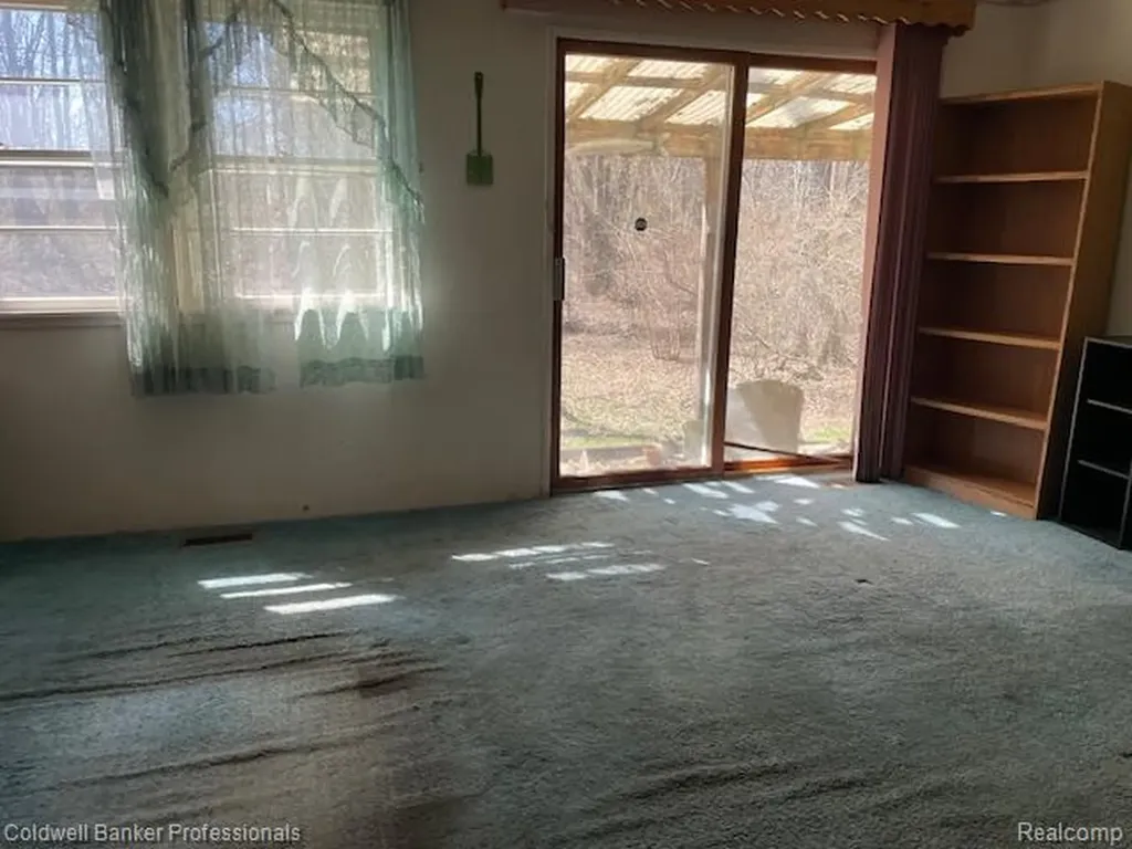 5447 Rensselear Elba Township MI 48446