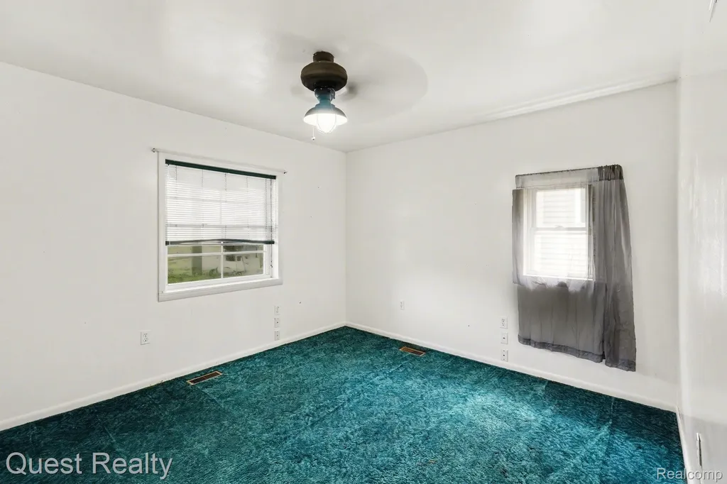 2103 Valley Forge Street Burton City MI 48519