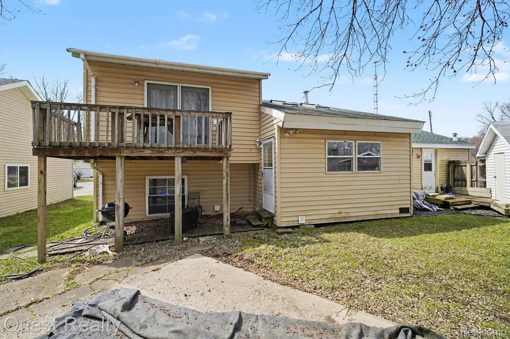 2103 Valley Forge Street Burton City MI 48519