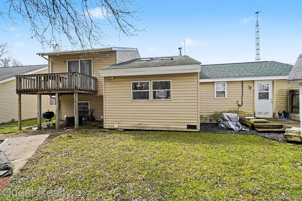 2103 Valley Forge Street Burton City MI 48519