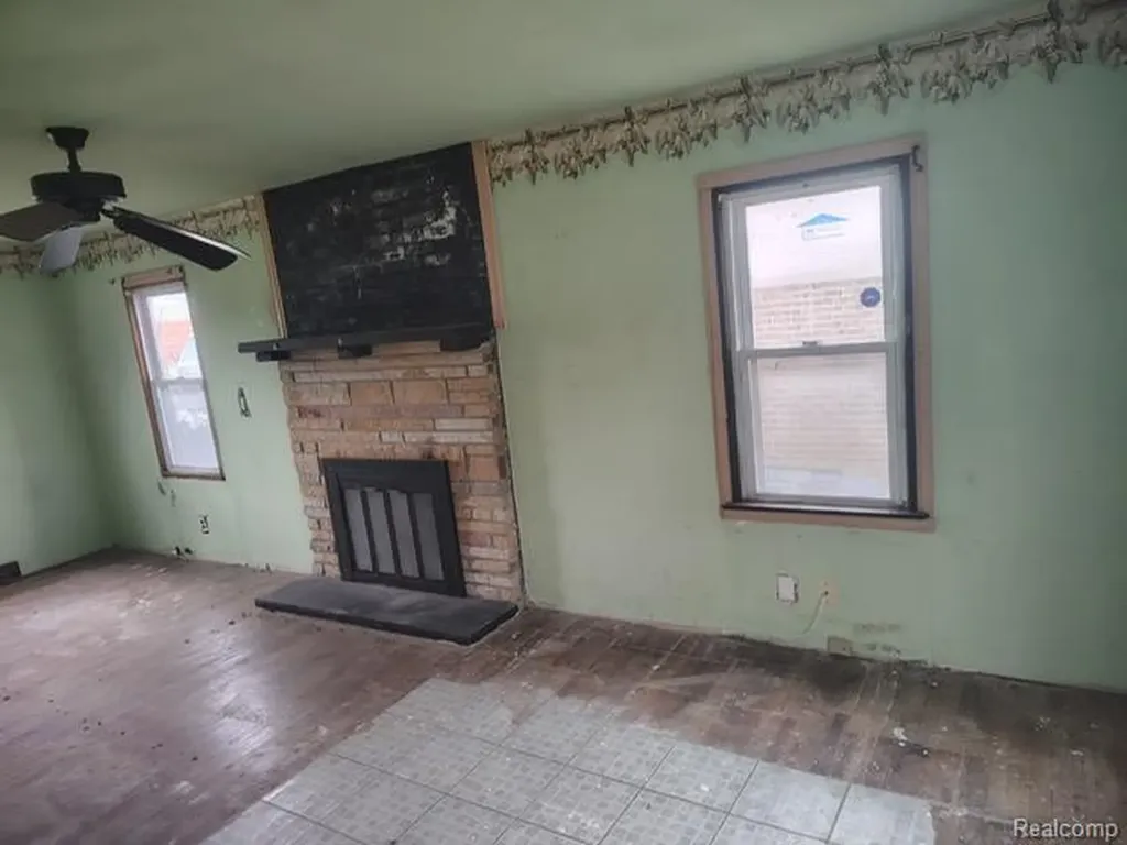 6299 Hunt Street Romulus City MI 48174