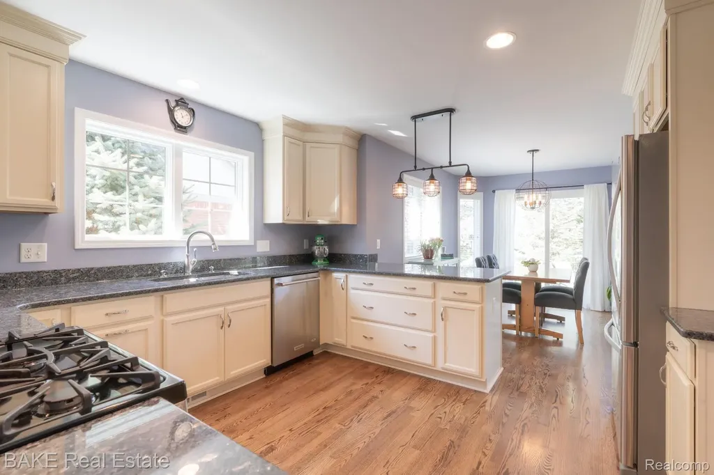 43576 Abbey Circle Canton Charter Township MI 48187