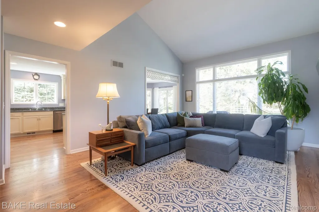 43576 Abbey Circle Canton Charter Township MI 48187