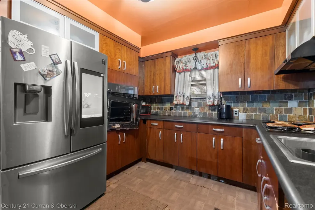 9045 Riverdale Street Redford Charter Township MI 48239