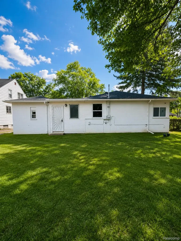 18455 Wormer Street Detroit City MI 48219