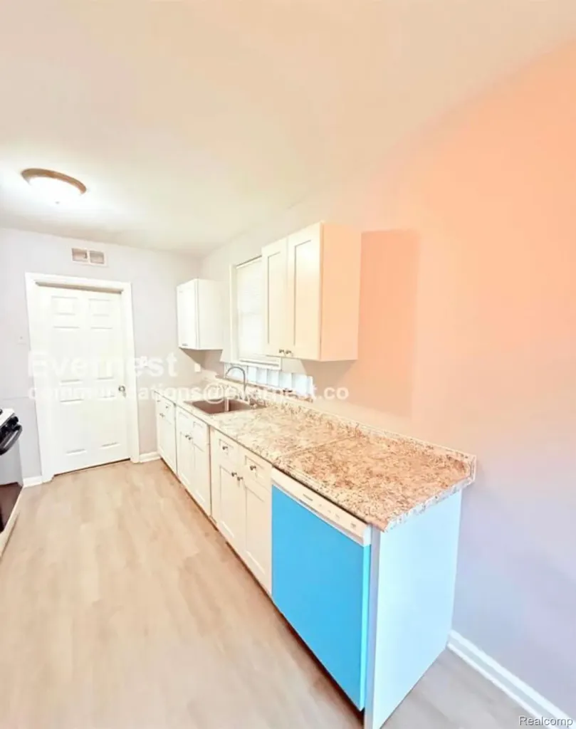 18455 Wormer Street Detroit City MI 48219