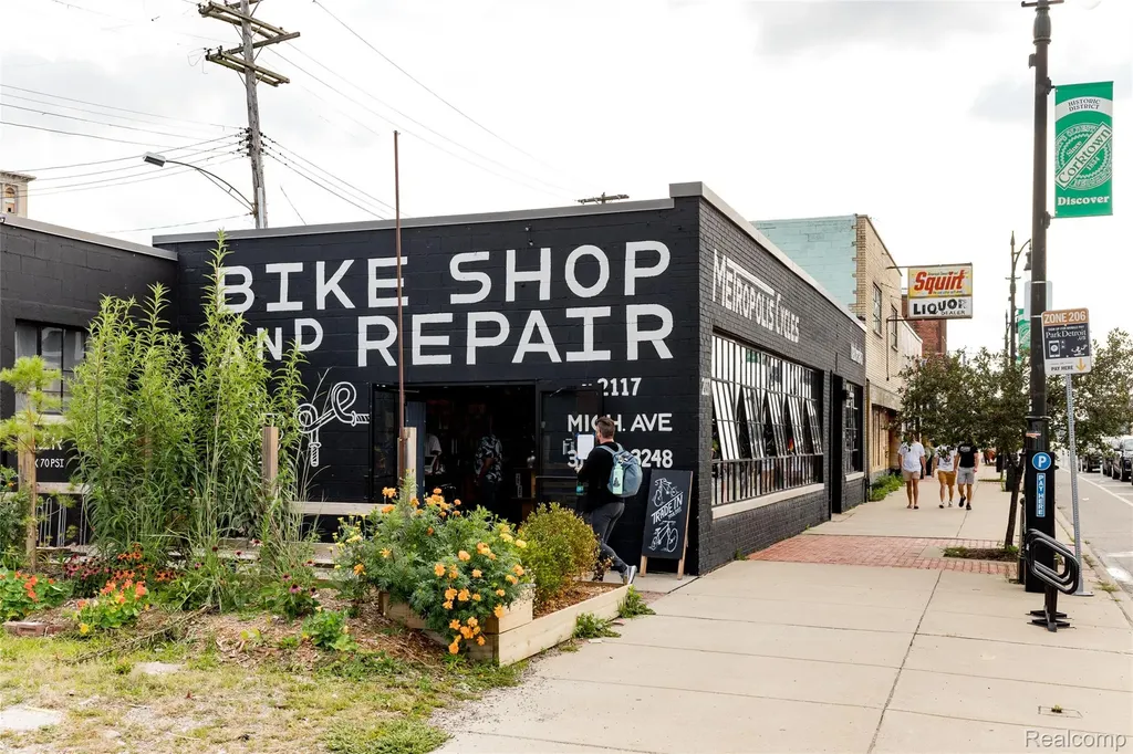 2037 11th Street Detroit City MI 48216