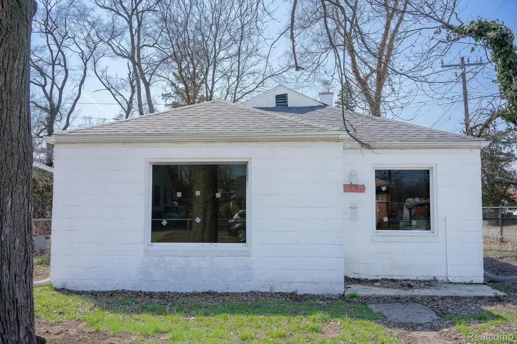 20255 Santa Rosa Drive Detroit City MI 48221
