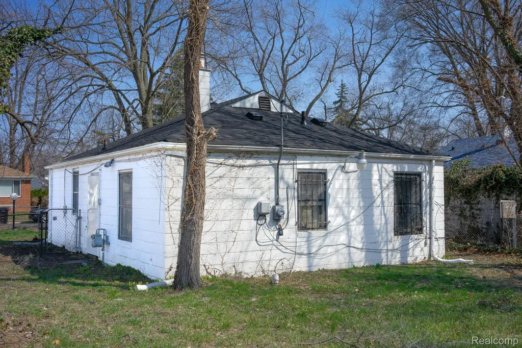 20255 Santa Rosa Drive Detroit City MI 48221