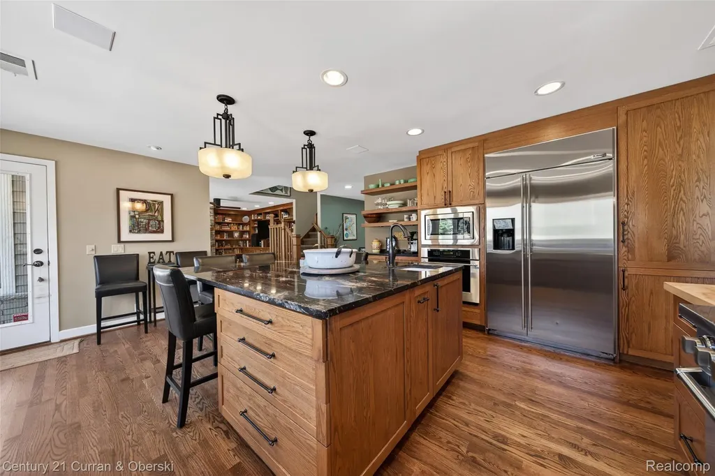 6130 Idlewyle Road Bloomfield Hills City MI 48301
