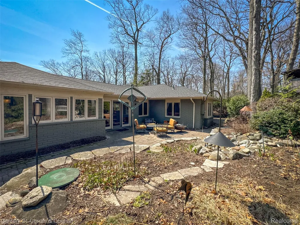 6130 Idlewyle Road Bloomfield Hills City MI 48301