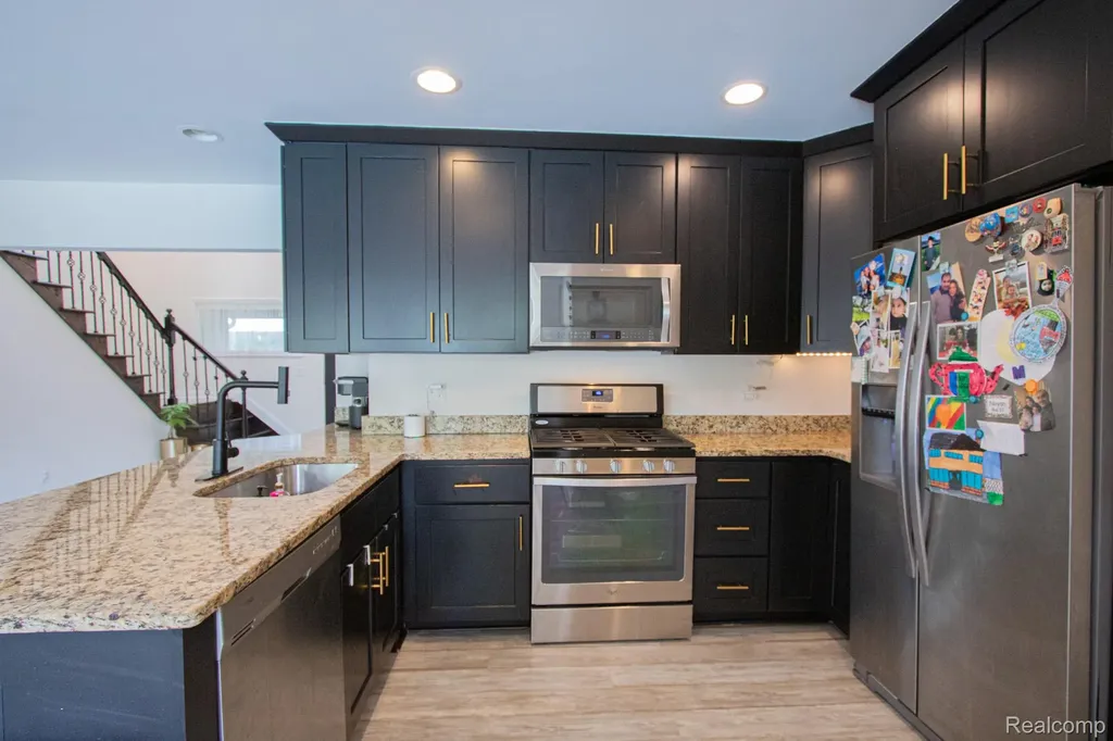 2110 Langham Drive West Bloomfield Charter Township MI 48323