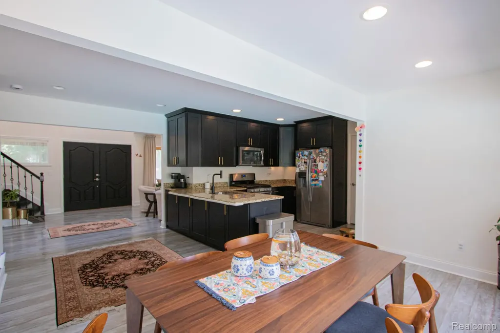 2110 Langham Drive West Bloomfield Charter Township MI 48323